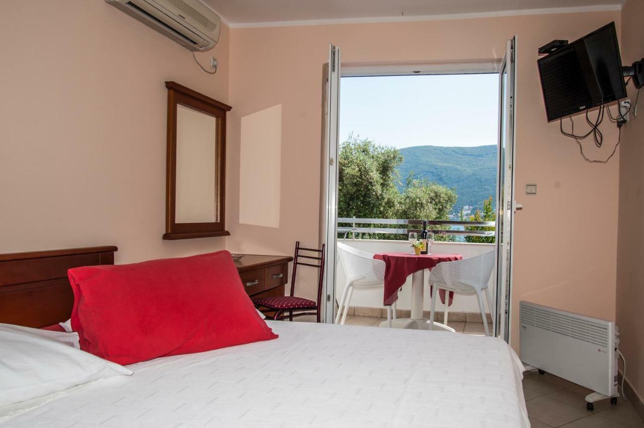 Apartments Mako Herceg Novi Exterior photo