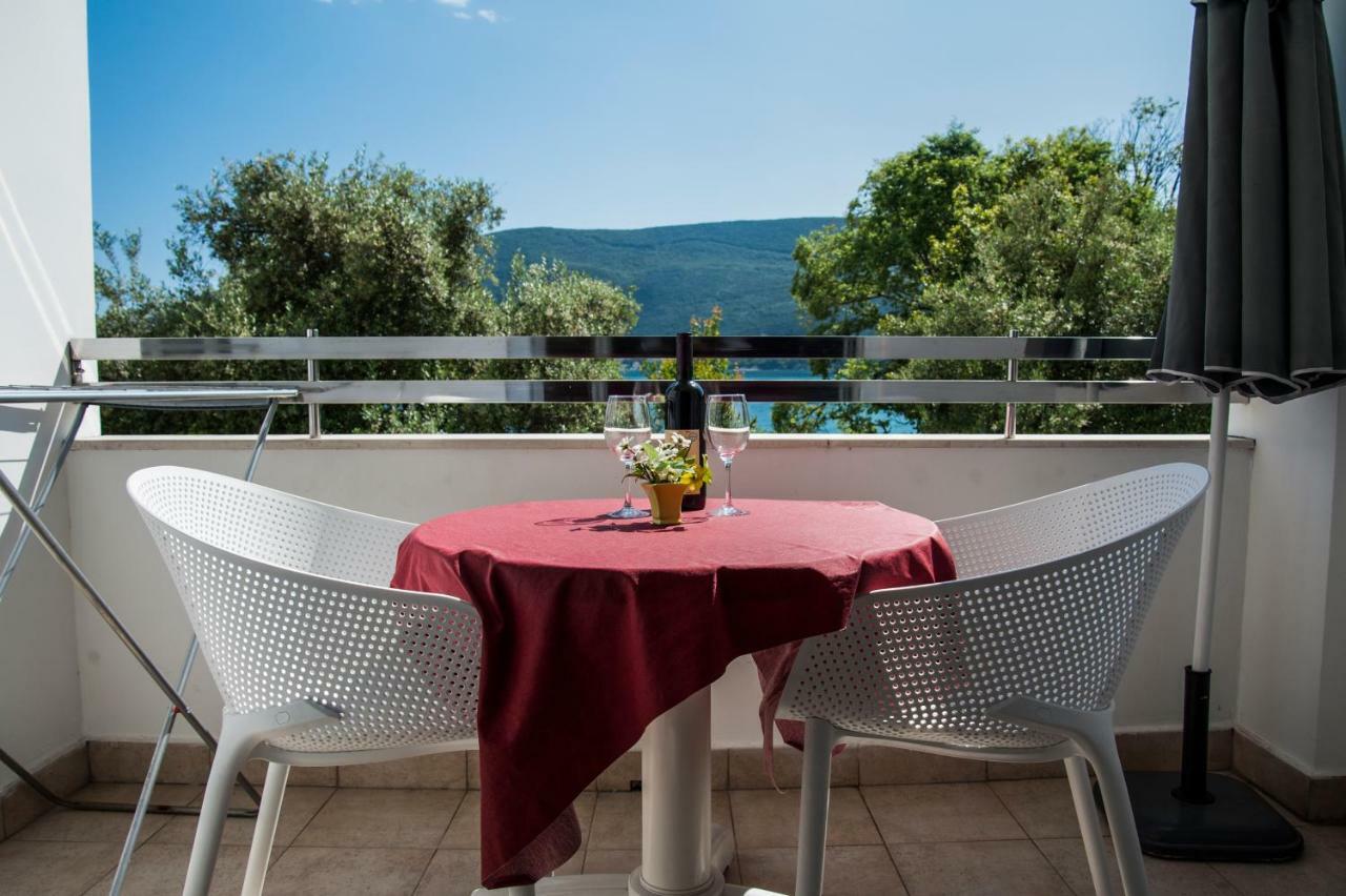 Apartments Mako Herceg Novi Exterior photo